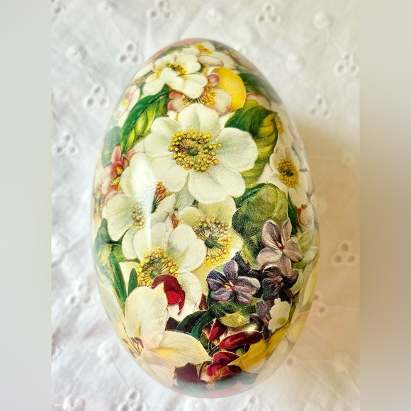 Vintage 1984 Tin Easter Egg Bunny & Ribbons Thomas L Cathey Collection - Picture 2 of 4